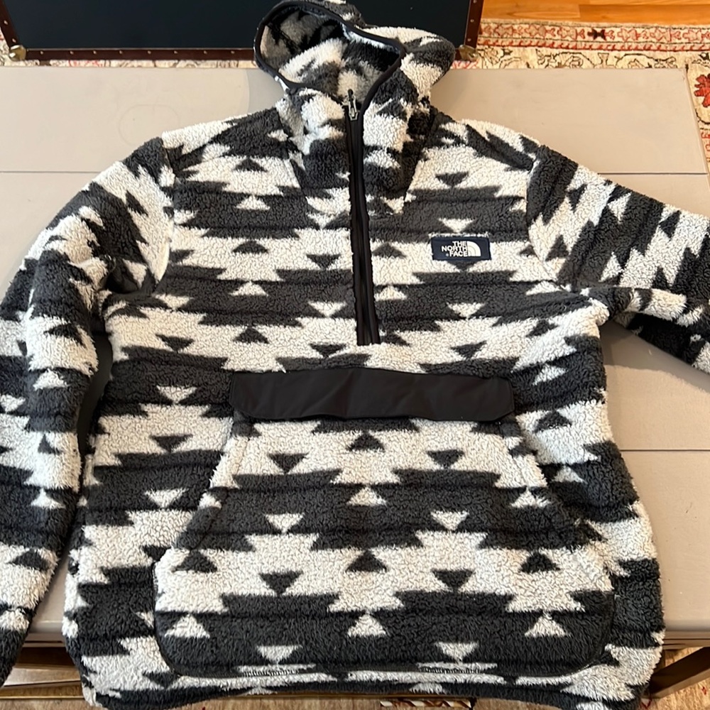 The north face hooded half zip Sherpa